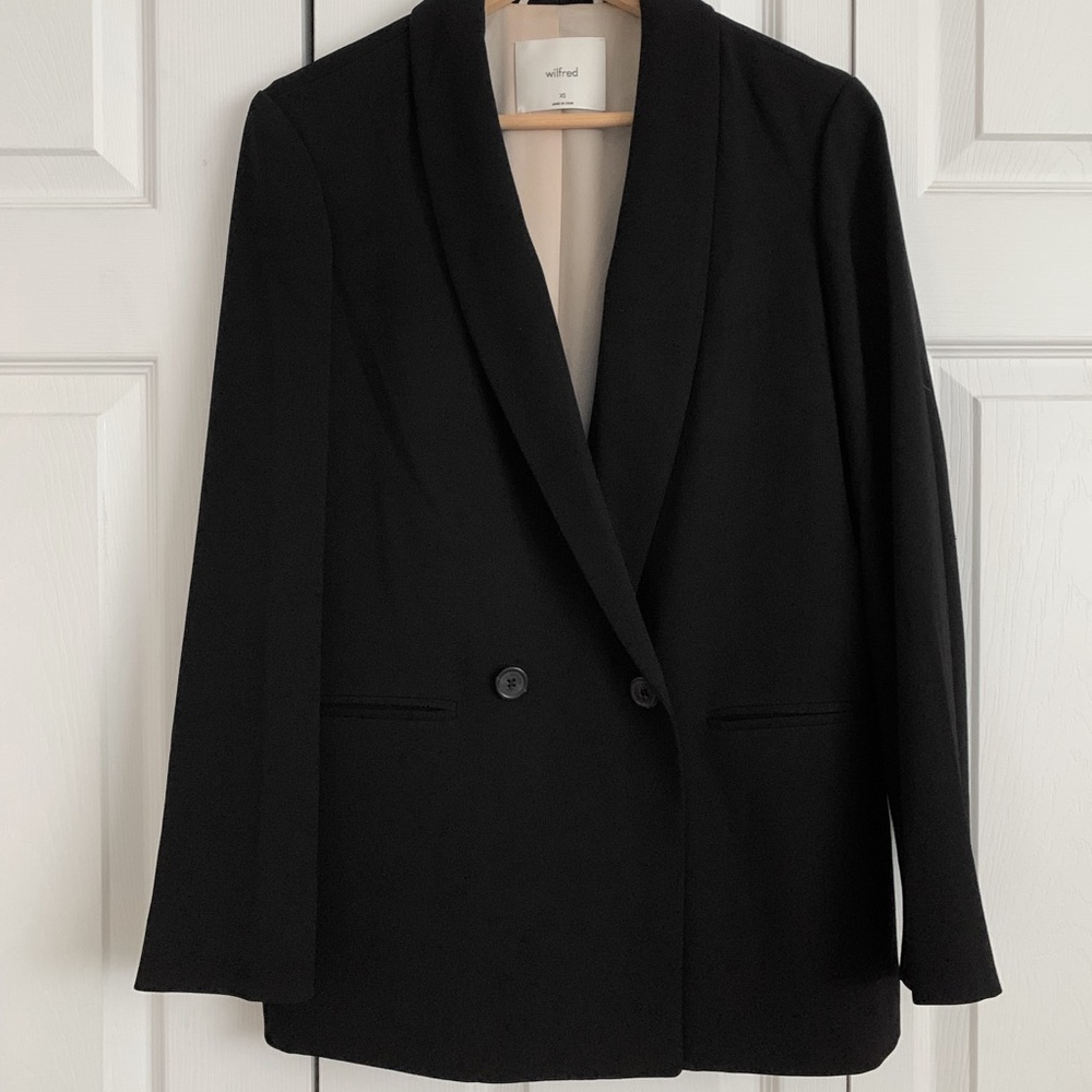 Aritzia Wilfred Cherelle Blazer in Black